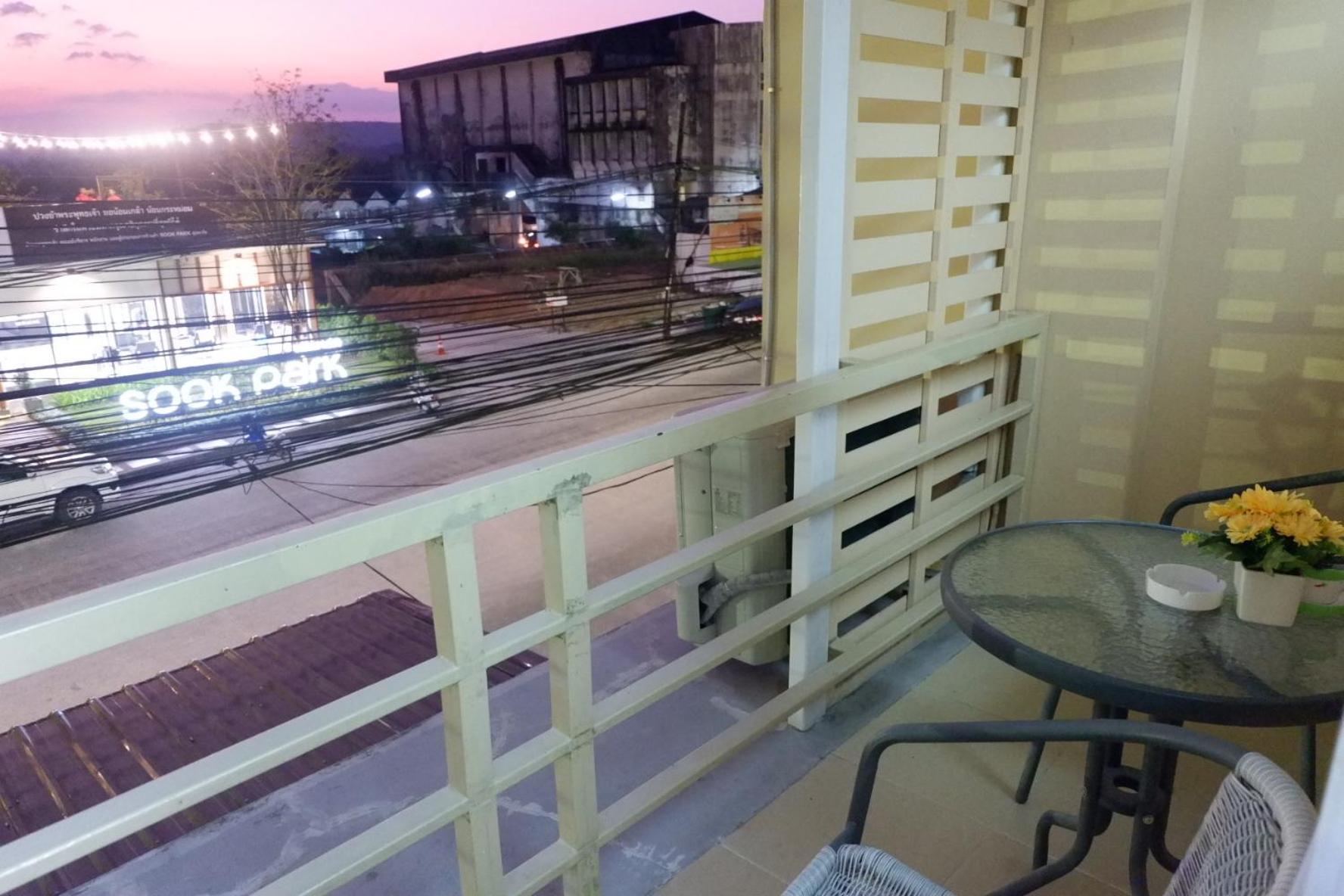 Ranong Backpacker'S Hostel (Adults Only) Extérieur photo